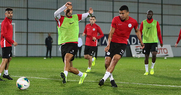 Yeşil Mavili Takımımızın Aytemiz Alanyaspor Maçı Hazırlıkları