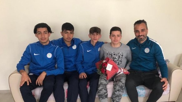 U15 ligi maçında sakatlanan futbolcularımız CENGİZHAN AKGÜN ve ABDÜLKADİR YILDIZ’a moral ziyareti