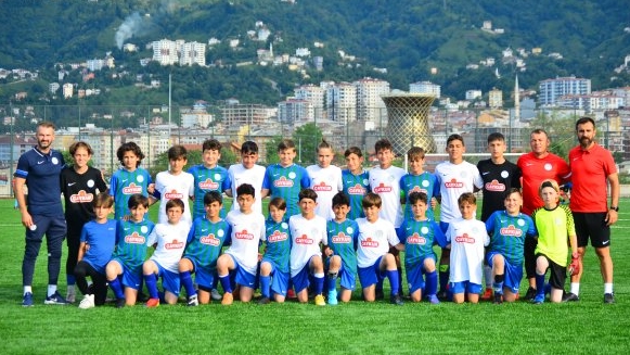 TFF U12 Minikler Şenlik Liginde Çaykur Rizespor U12 Takımı Şampiyon