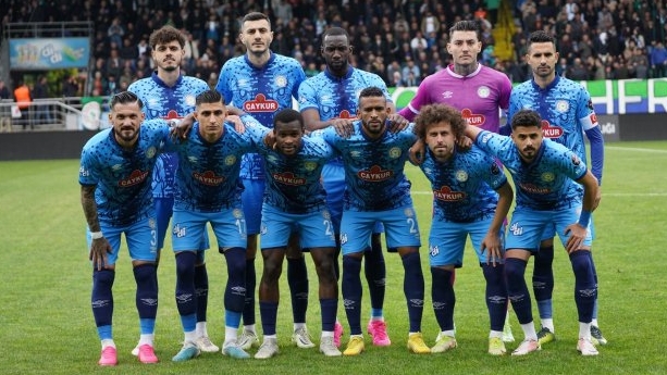 ÇAYKUR RİZESPOR 4-2 TUZLASPOR / Şampiyonluk yolunda bir engel daha geçildi