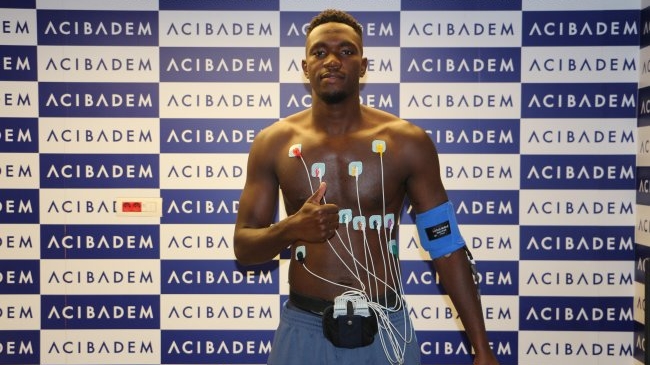 Yahia Fofana, Acıbadem Altunizade Hastanesi’nde sağlık kontrolünden geçti.