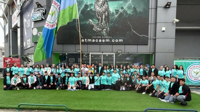 Kahramanmaraş'dan gelen depremzede öğrenciler Rizespor Futbol Akademisinde misafir edildi.