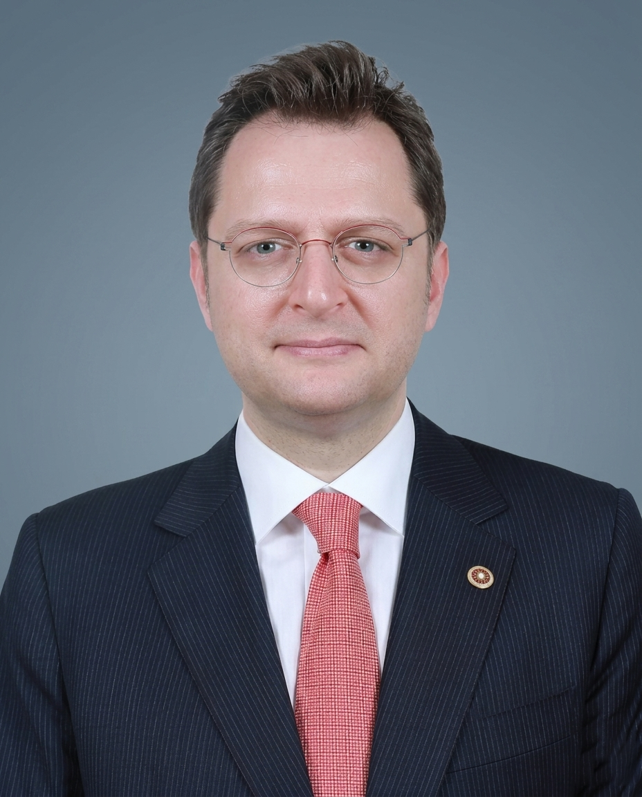 YÖNETİM KURULU ÜYESİ